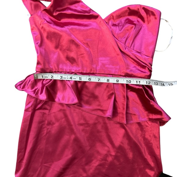 Lulu's Fuchsia One-Shoulder Dress Cocktail Prom size S NWT - Picture 5 of 5